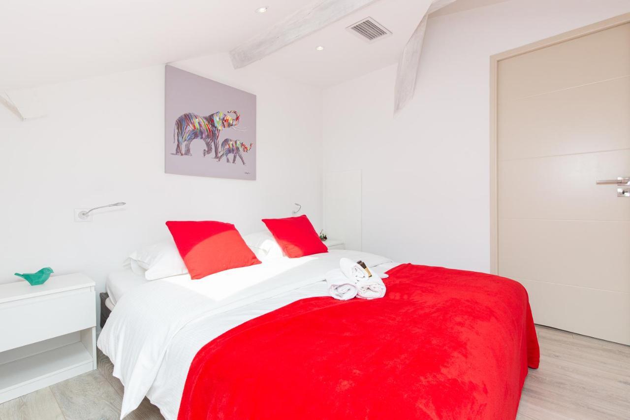 Anzur Yourhosthelper Cannes Bagian luar foto