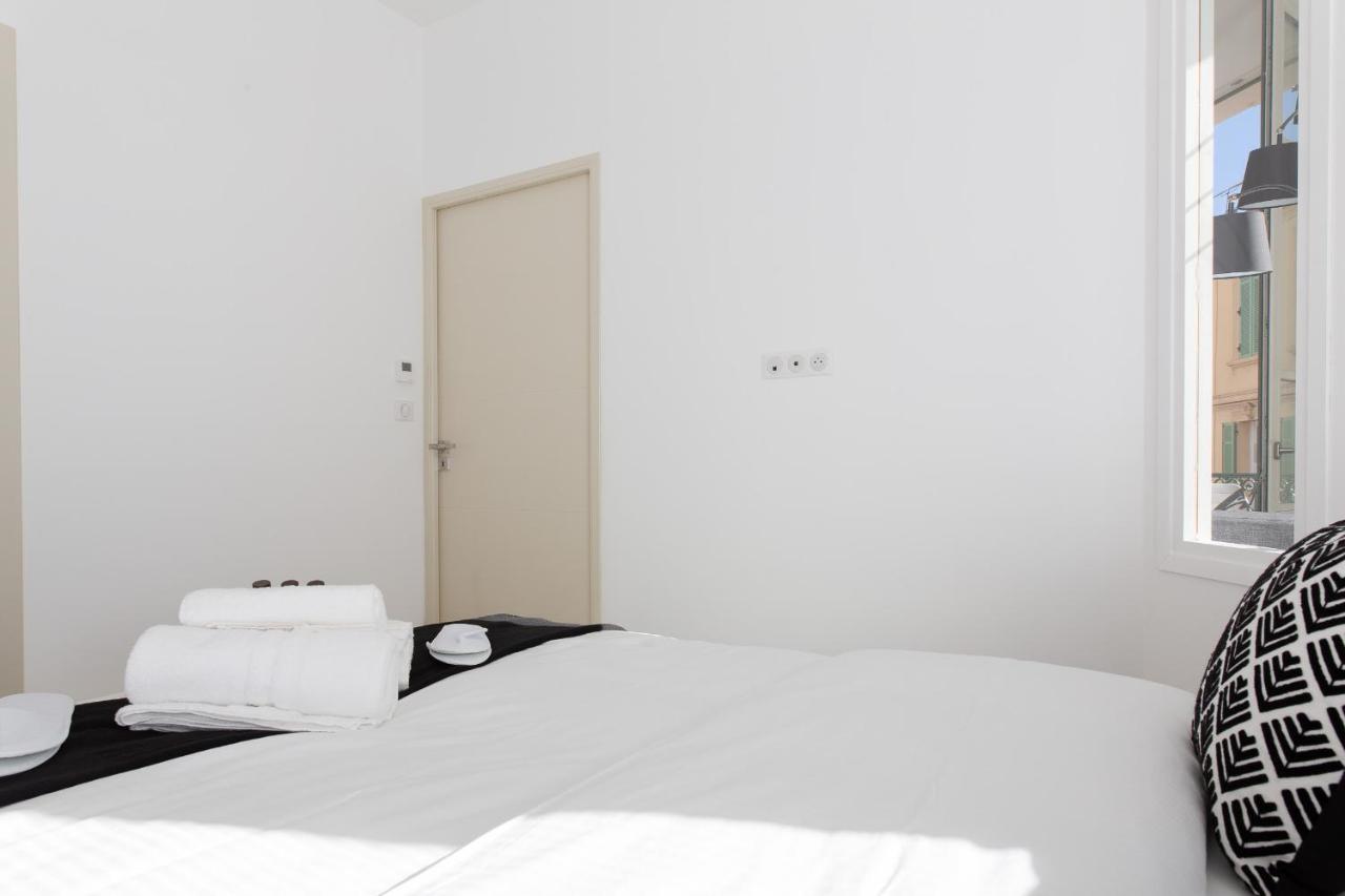 Anzur Yourhosthelper Cannes Bagian luar foto
