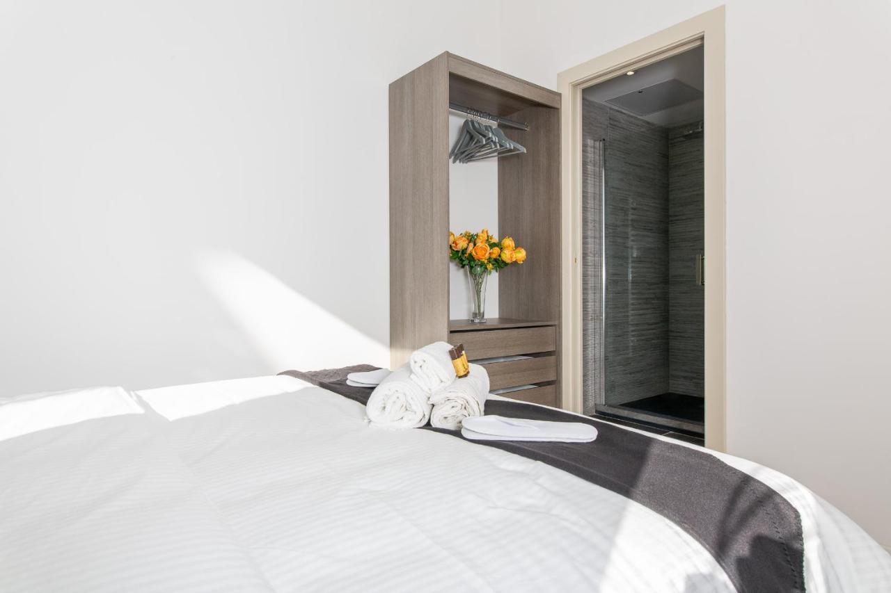 Anzur Yourhosthelper Cannes Bagian luar foto