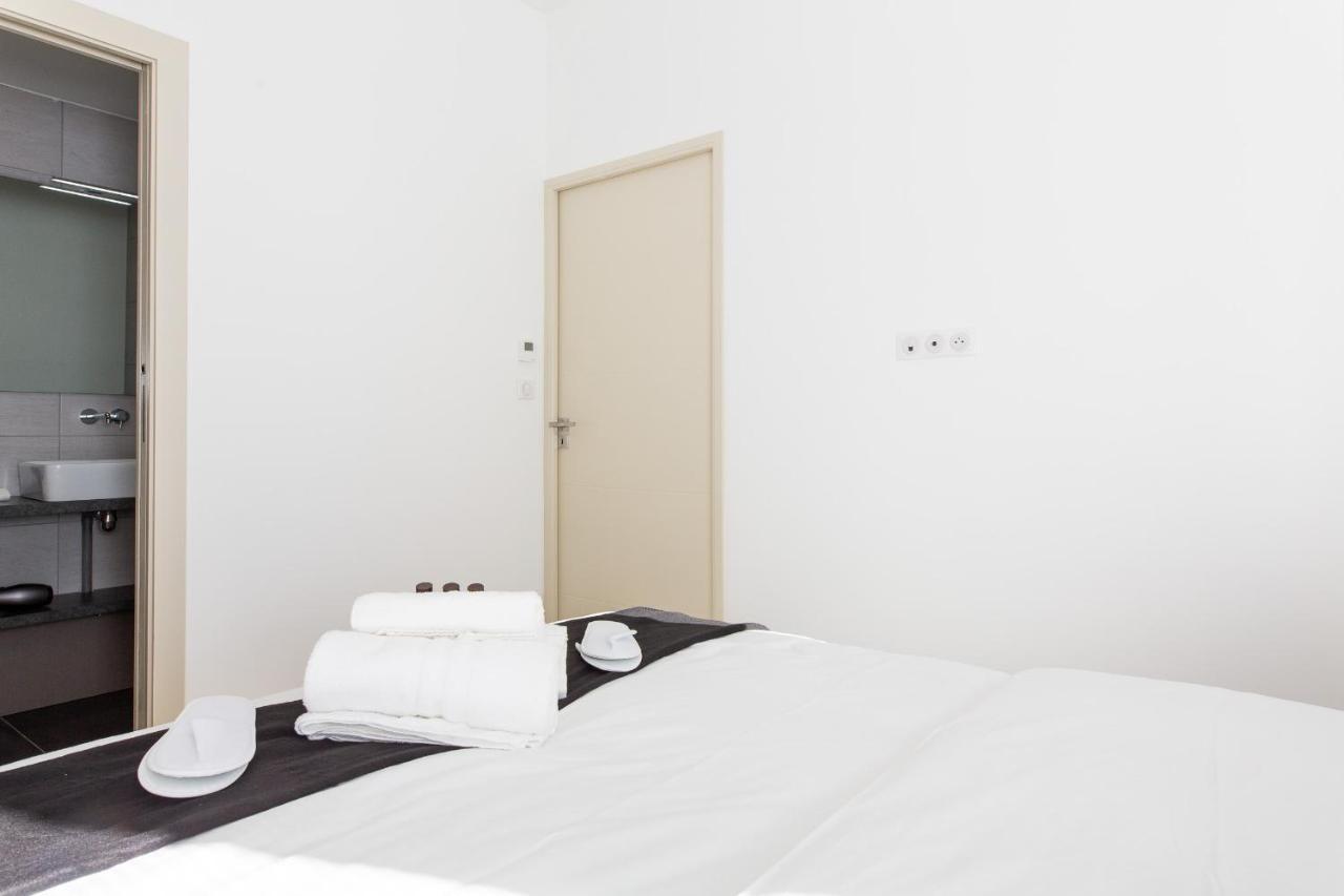 Anzur Yourhosthelper Cannes Bagian luar foto